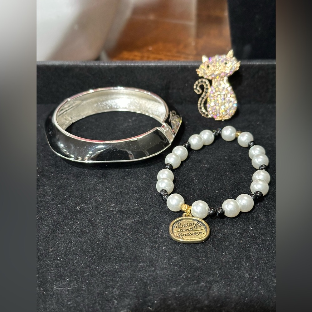 Jewelry Bundle - Picture 4 of 8